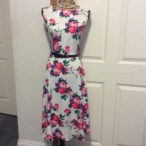 Pretty style vintage floral dress
